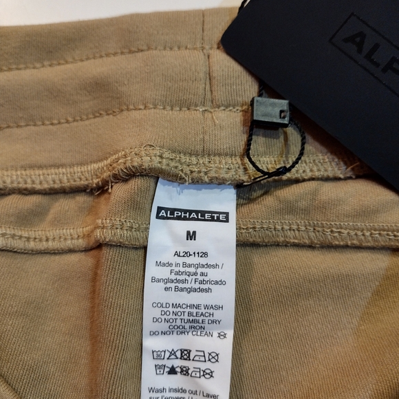 Alphalete Women's Essential Tan Core Jogger Pants Desert - Picture 3 of 6